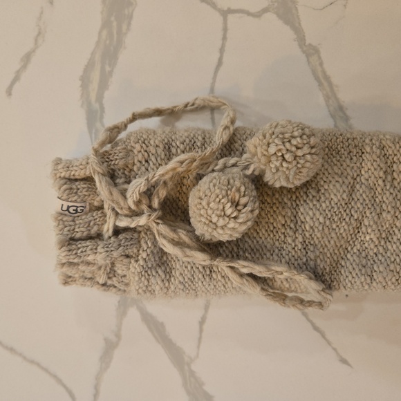 Ugg Thea Pom Pom Cozy Knit Slipper Sock Oatmeal Beige - Picture 5 of 8